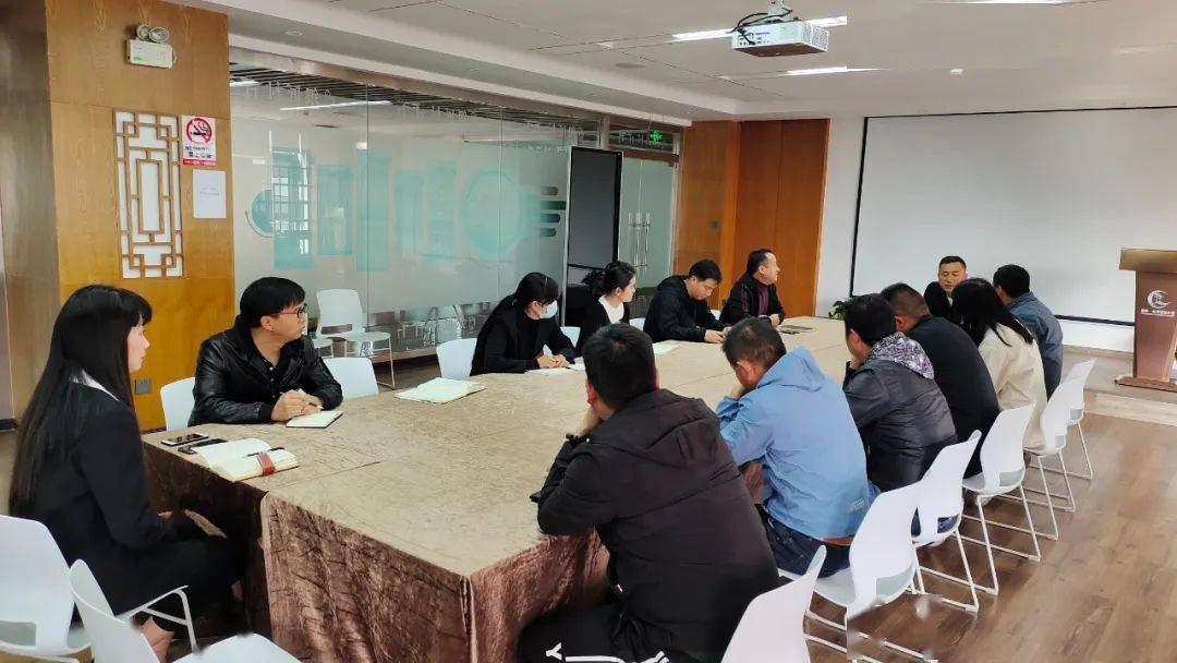 鶴慶銀城:強化黨建引領,助力企業發展